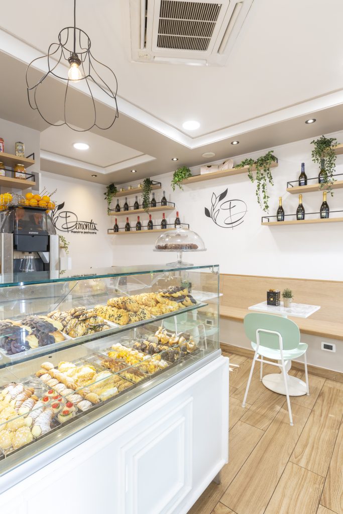 bar pasticceria de montis bancone e scaffali Localiarreda