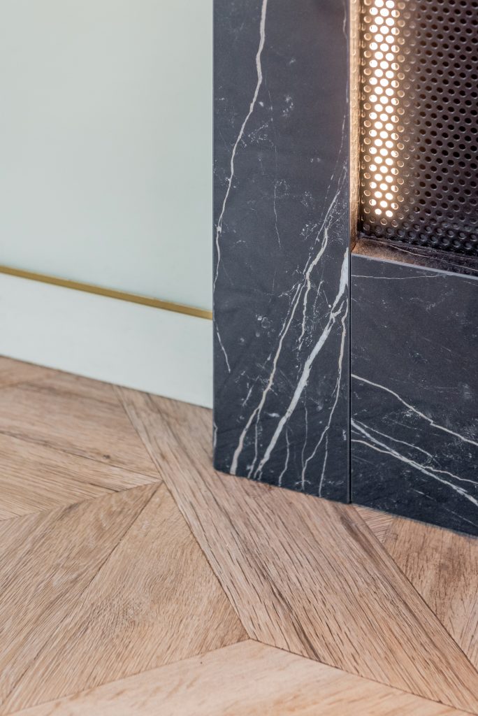 Gordo Bistrot dettaglio materiali marmo parquet
