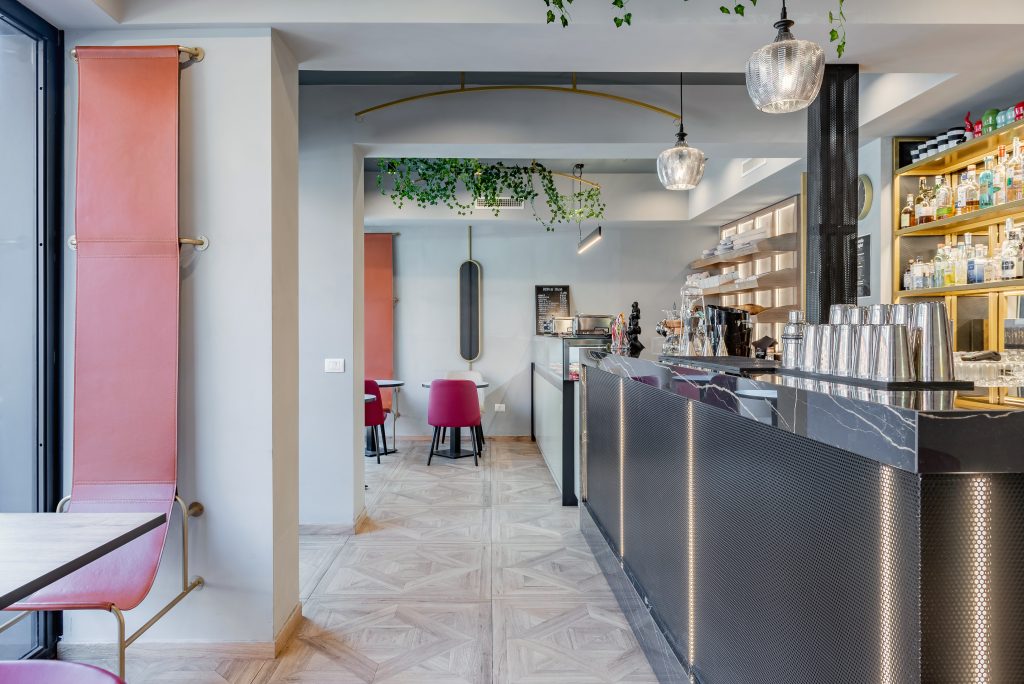 Gordo Bistrot bancone illuminazione e piante