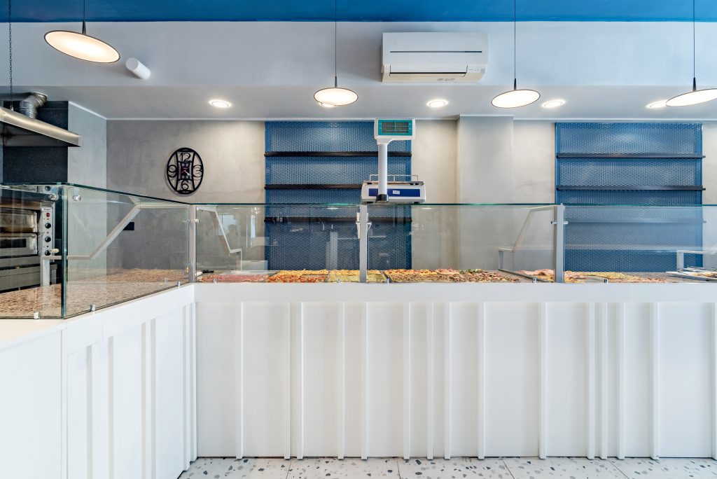 Pizzeria Etoile Roma bancone pizza al taglio