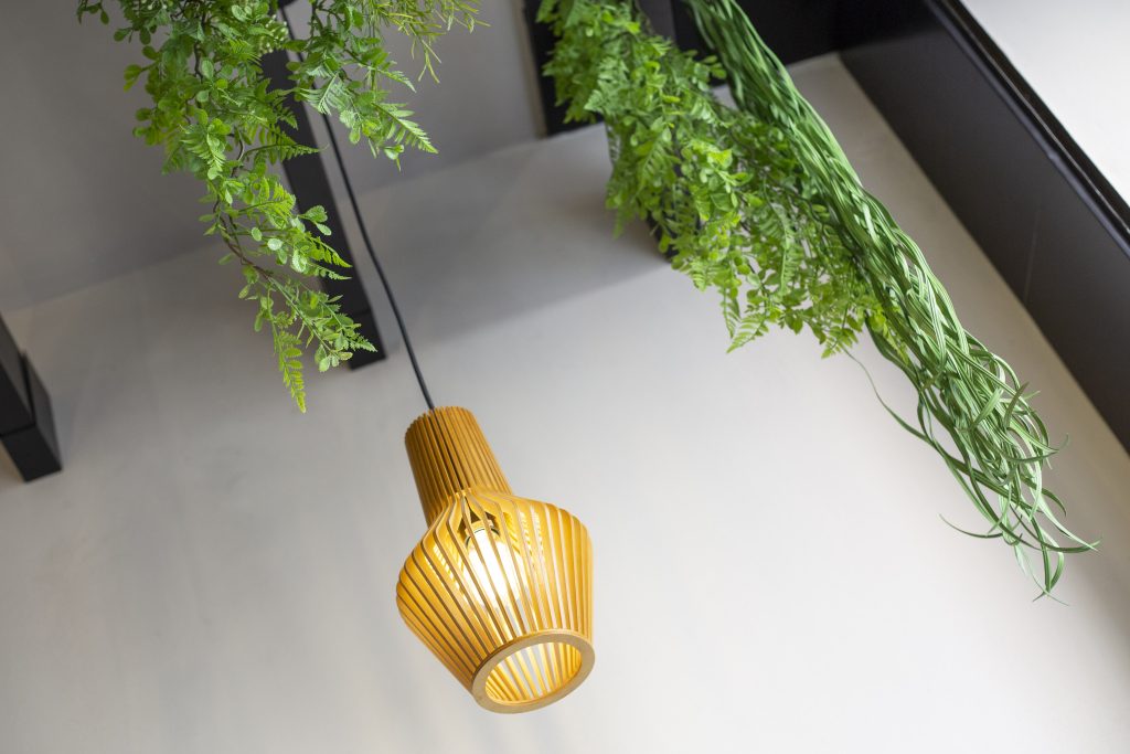 Iluminación y plantas del Cento Bistrot desde arriba