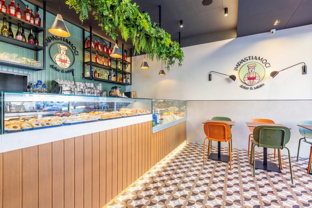 bar pasticceria impastiamoci con bancone in legno e led, pavimento dallo stile vintage